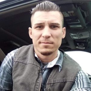 Meet your Posher, Dustin